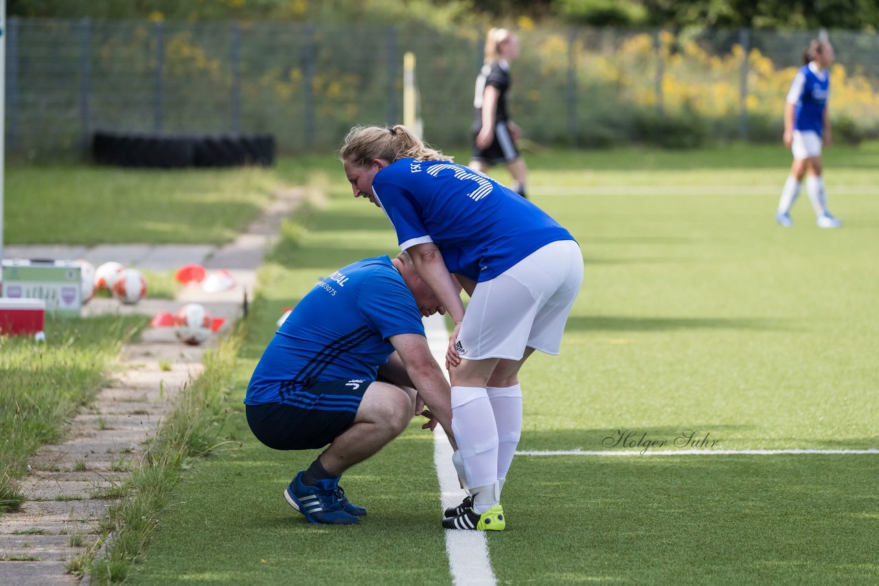 Bild 271 - Frauen FSC Kaltenkirchen - SG Daenisch-Muessen : Ergebnis: 7:1